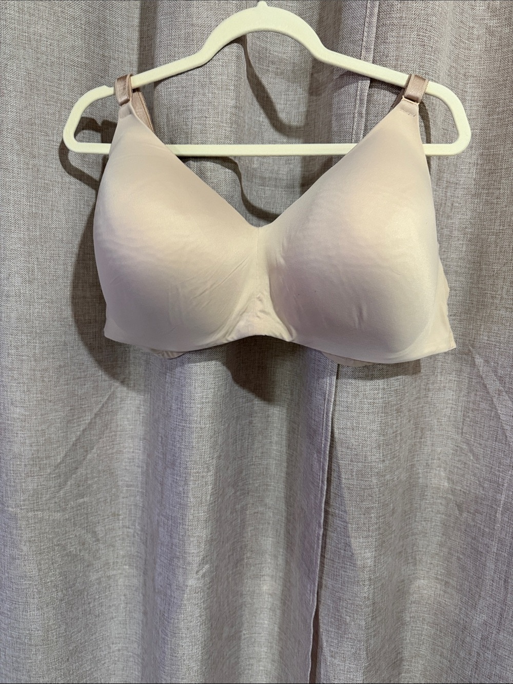 Everyday Wireless T-Shirt Bra in Light Beige